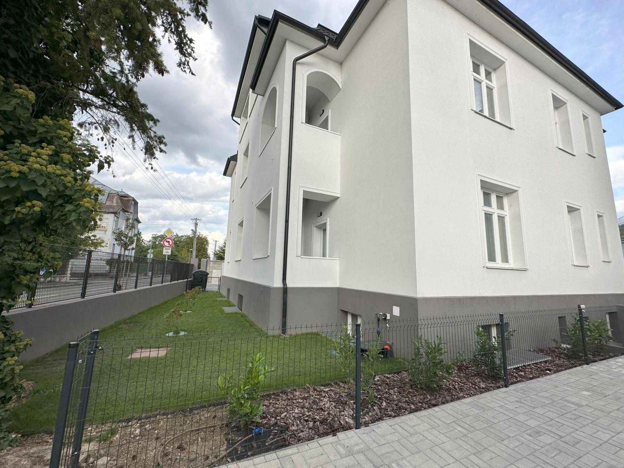 Dohnanyi Villa By Chors Trencin Luaran gambar
